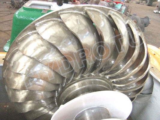 Turbina hidrelétrica Turgo com potência nominal de 100KW-2000KW, corredor de aço inoxidável e eficiência de 88% para usinas hidrelétricas
