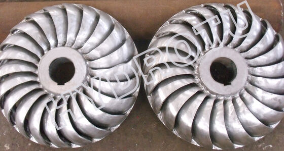 Turbina hidrelétrica Turgo com potência nominal de 100KW-2000KW, corredor de aço inoxidável e eficiência de 88% para usinas hidrelétricas